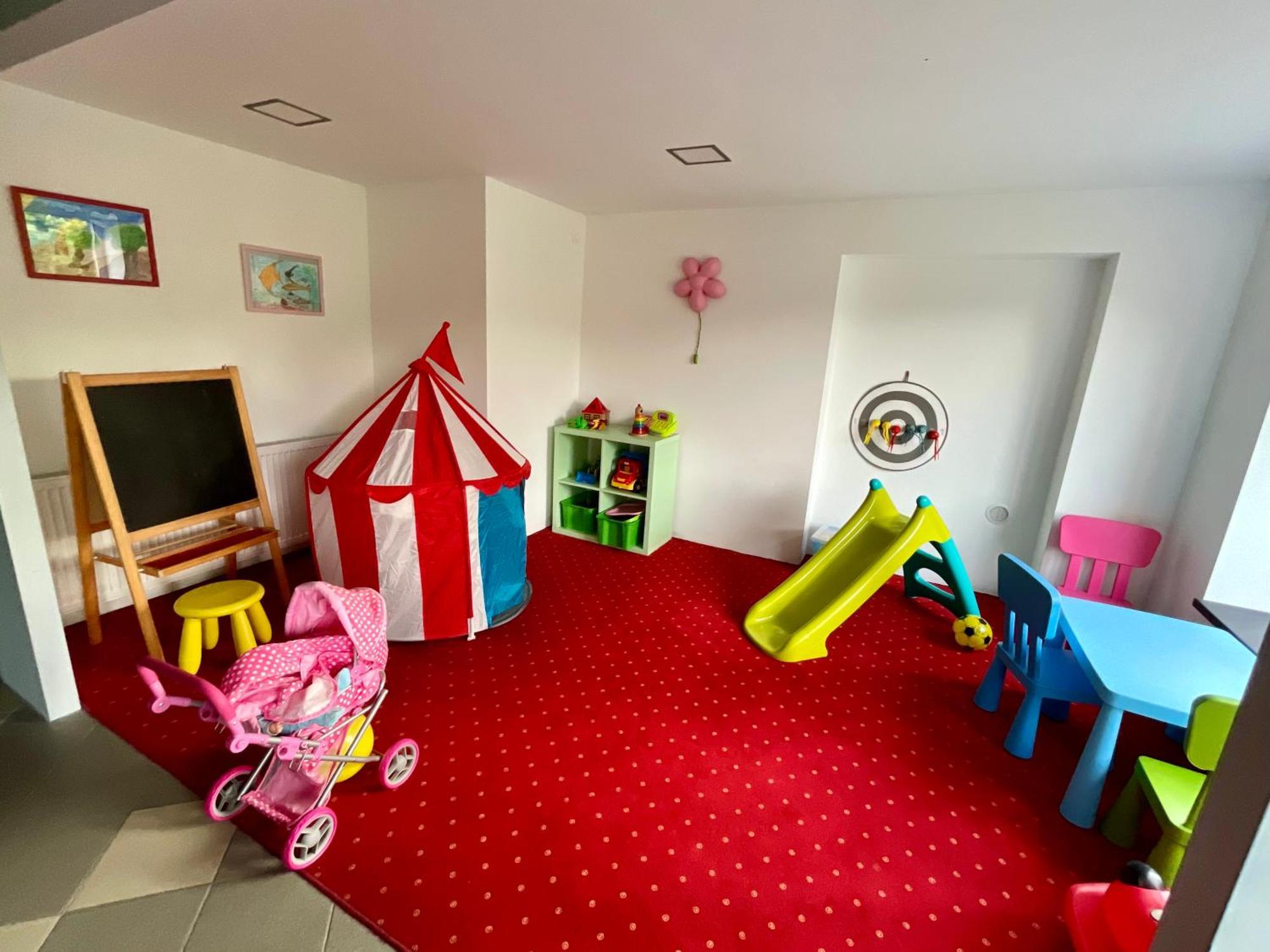 Abal Apartment ยาสต์เชอเบีย กูรา ภายนอก รูปภาพ