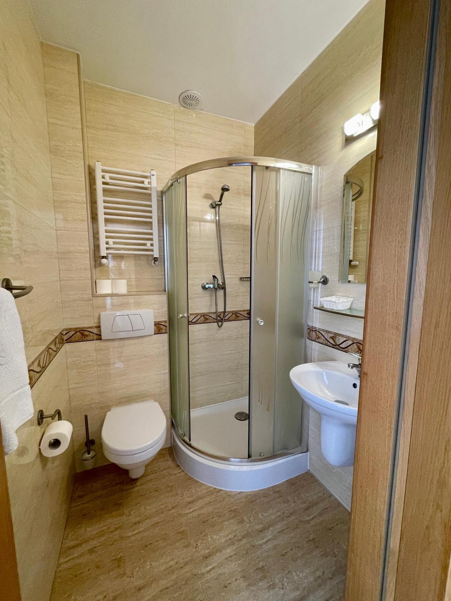 Abal Apartment ยาสต์เชอเบีย กูรา ภายนอก รูปภาพ